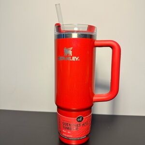 NWT. Stanley x E.L.F. 30oz Stainless Steel H2O FlowState Quencher Tumbler, Red